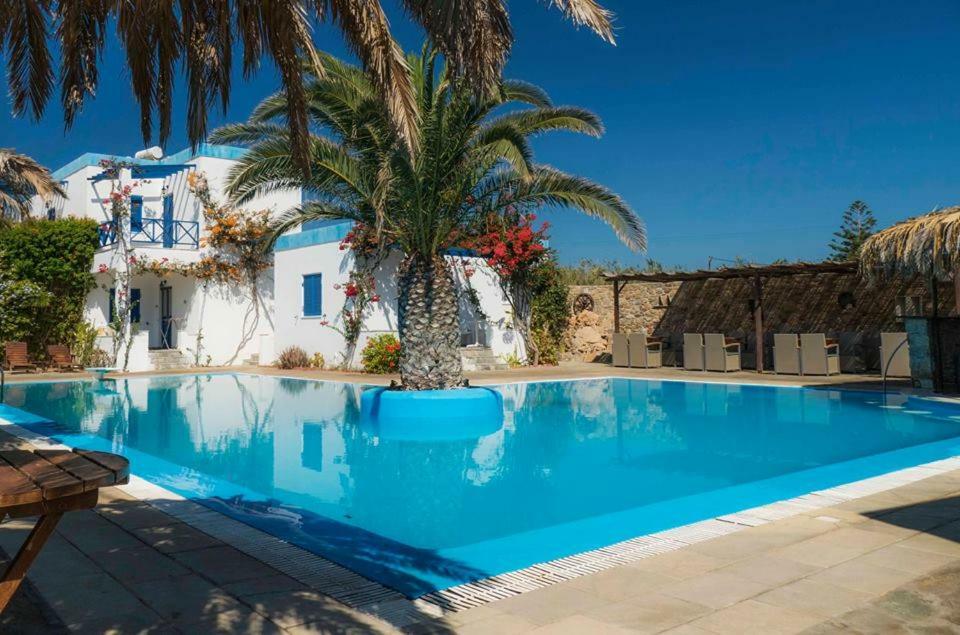 Amfitrion Aparthotel 2*