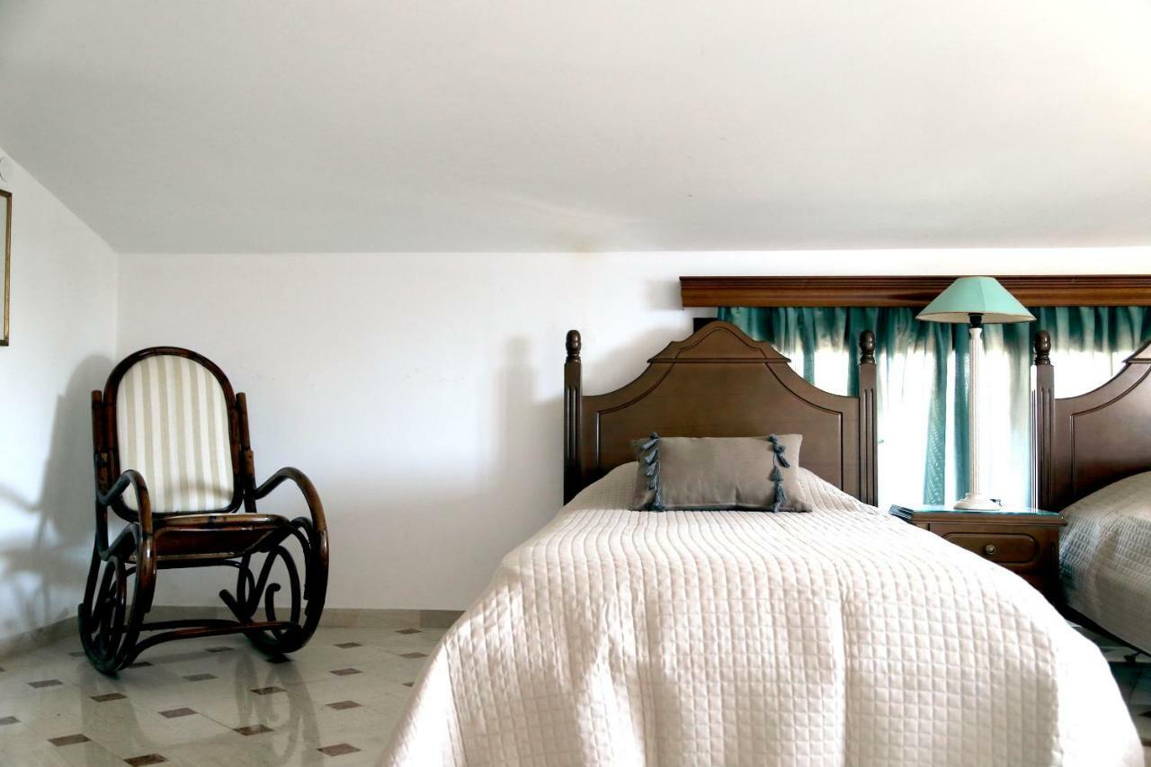 House Hotel