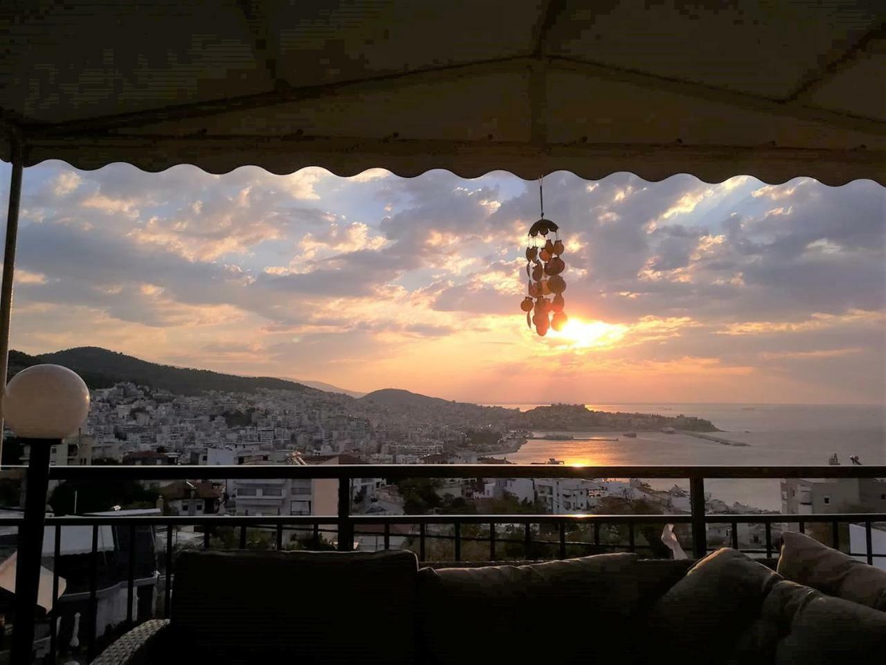 House With Amazing View *