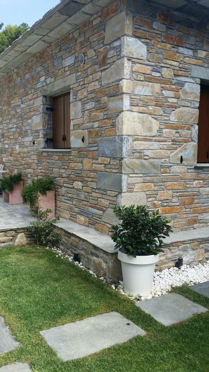 Villa Pacithea Villas *