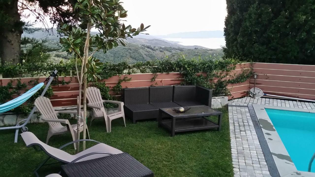 Villa Pacithea Villas *
