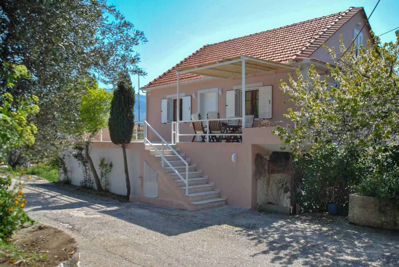 Apartment La Nonna Efrosini Anomeria