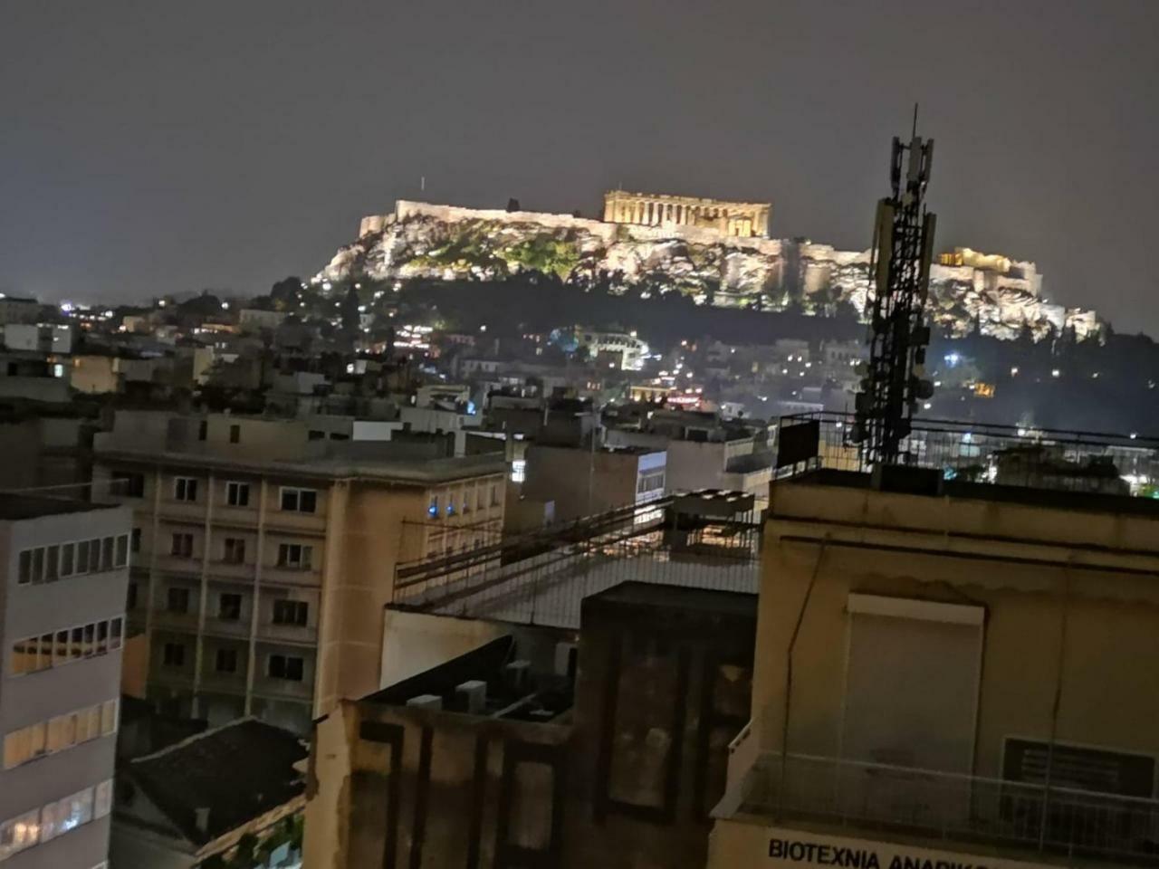 Triple A - Acropolis View In The Center - Free Parking! Athens