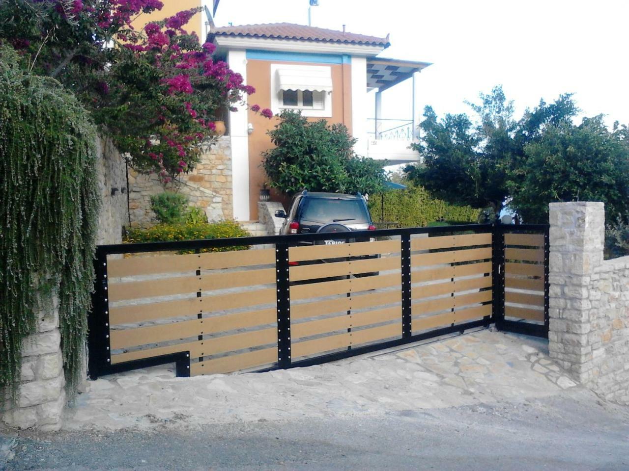 Danais Villa Astros