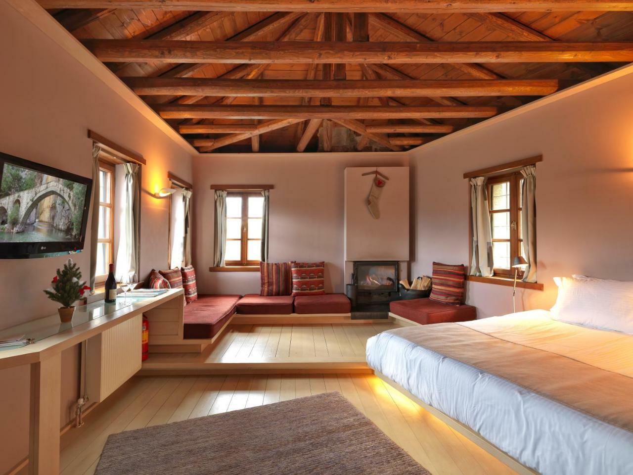 Kipi Suites Guest house 4*