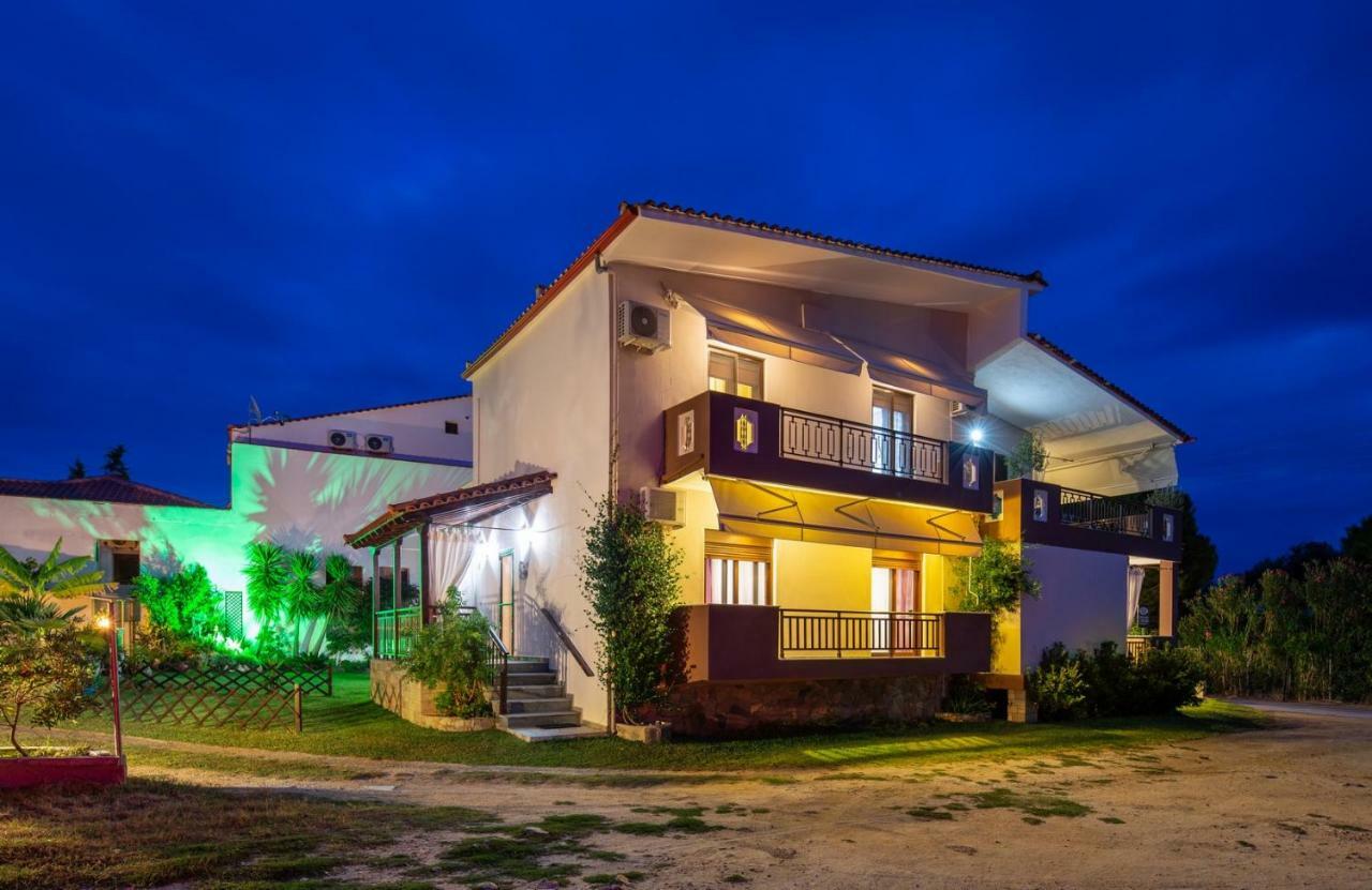 Aparthotel Tsamakdas House 2*