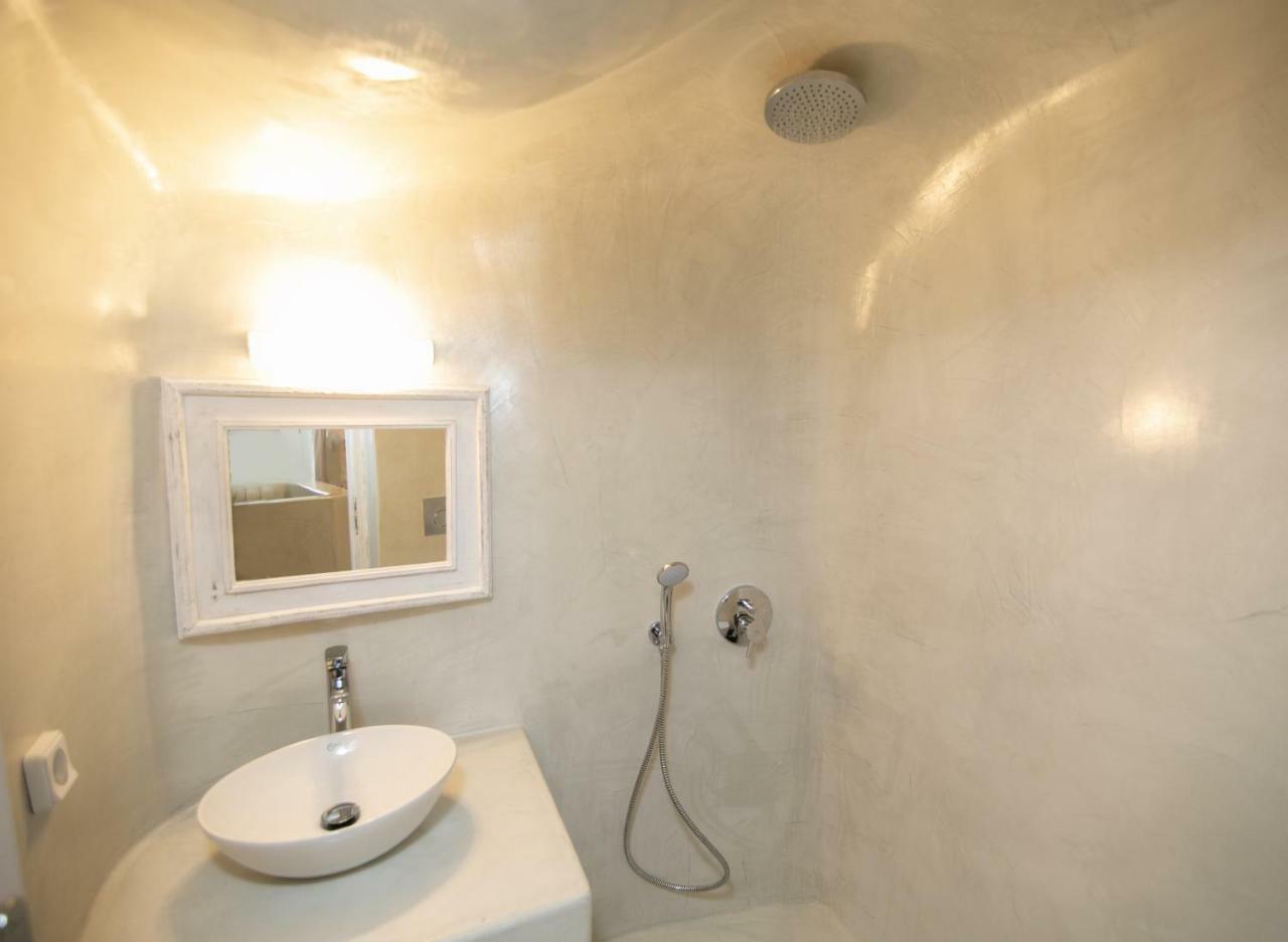 Holiday home White Cave House