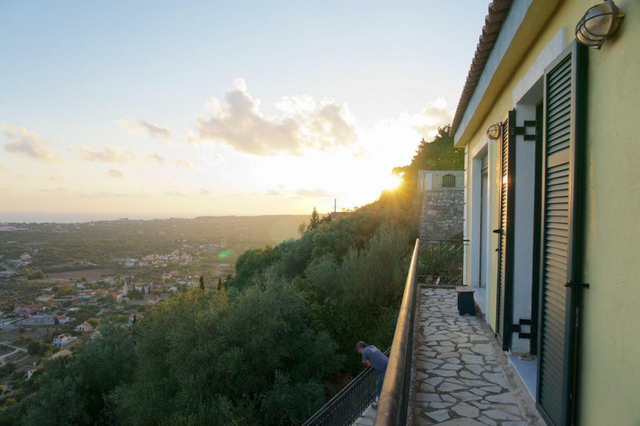 The Edge - 2024 Renovated Villa *