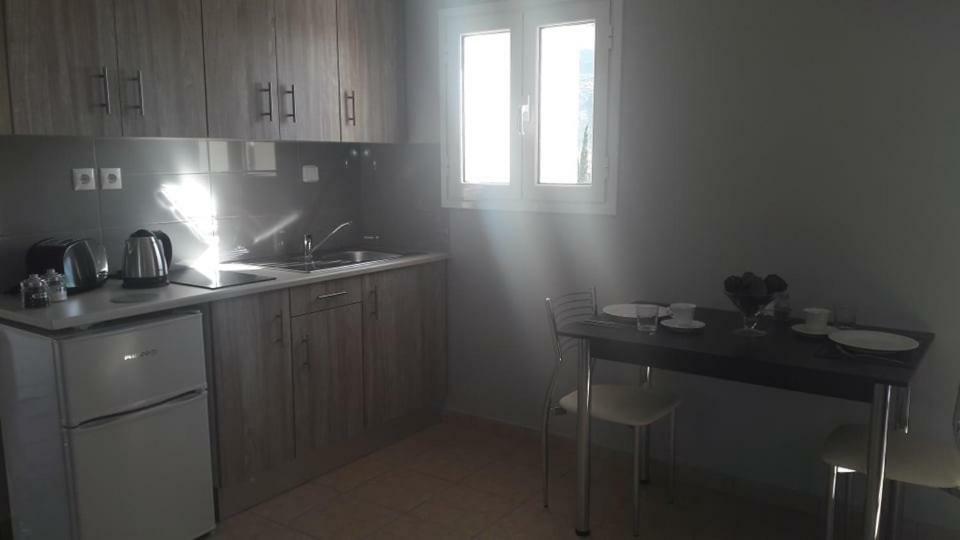 Rodanthy Iv Apartment