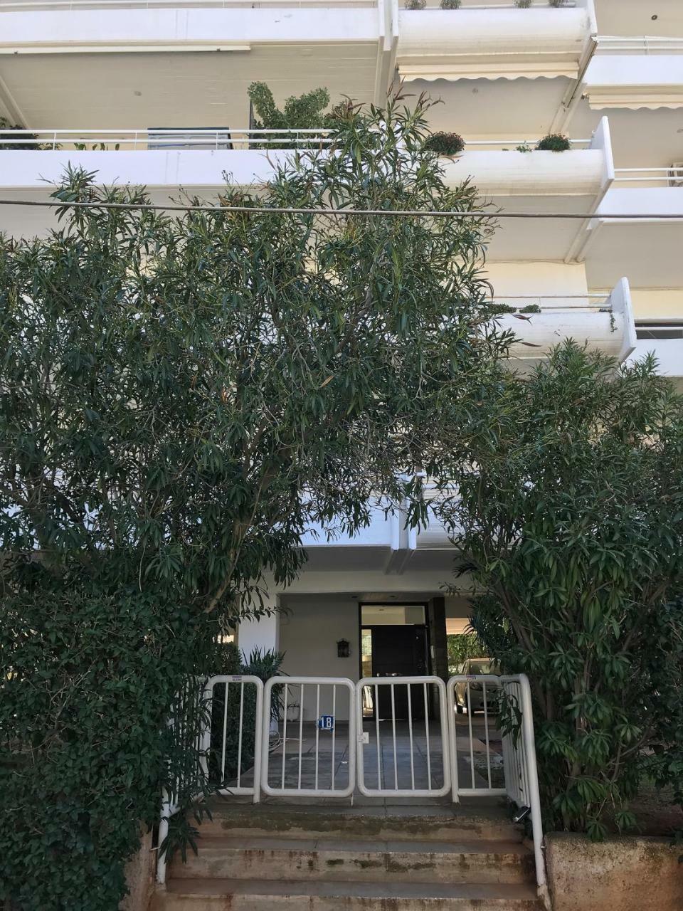 Kleio - Spacious In Glyfada Apartment Athens