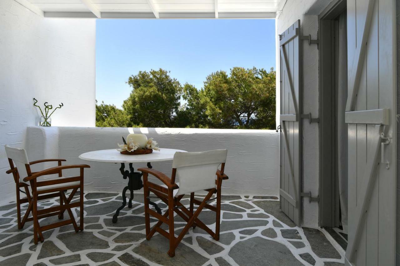 Santa Flora 3 Bedroom House A Parikiaas Edge Holiday home