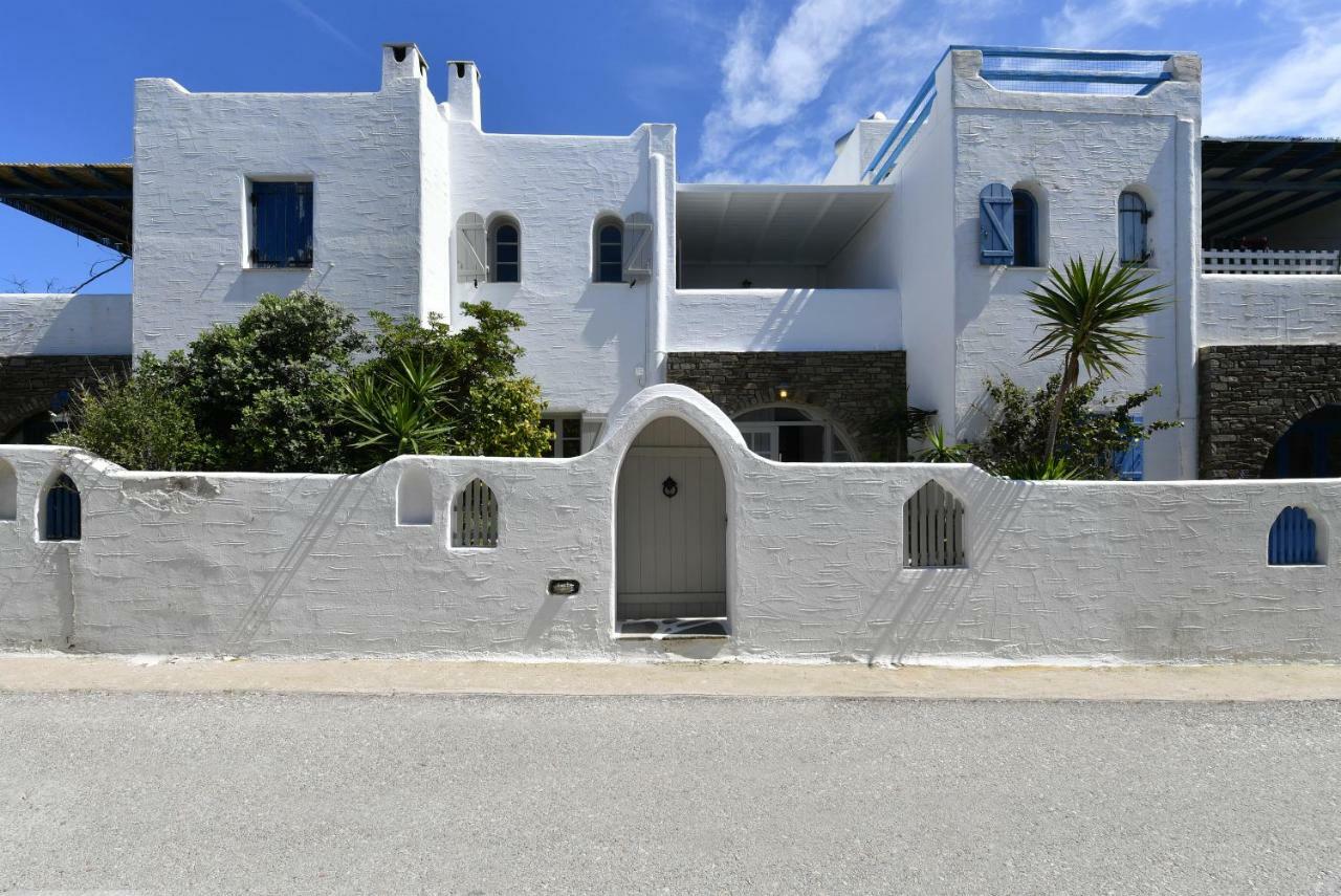 Santa Flora 3 Bedroom House A Parikiaas Edge Holiday home