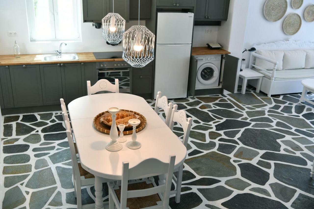 Santa Flora 3 Bedroom House A Parikiaas Edge Holiday home Parikia (Paros)