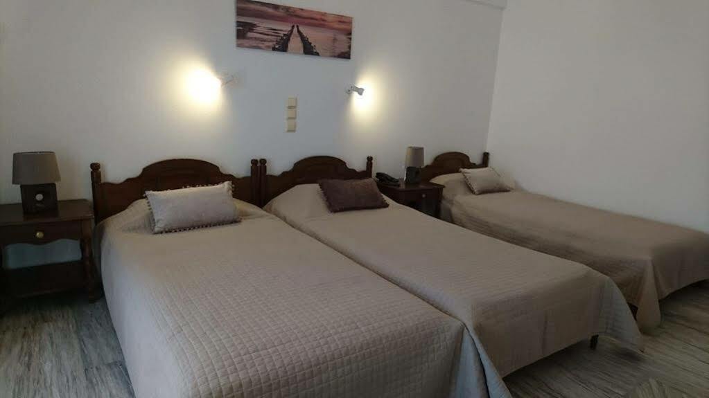 Ino 3* Kamari (Santorini)