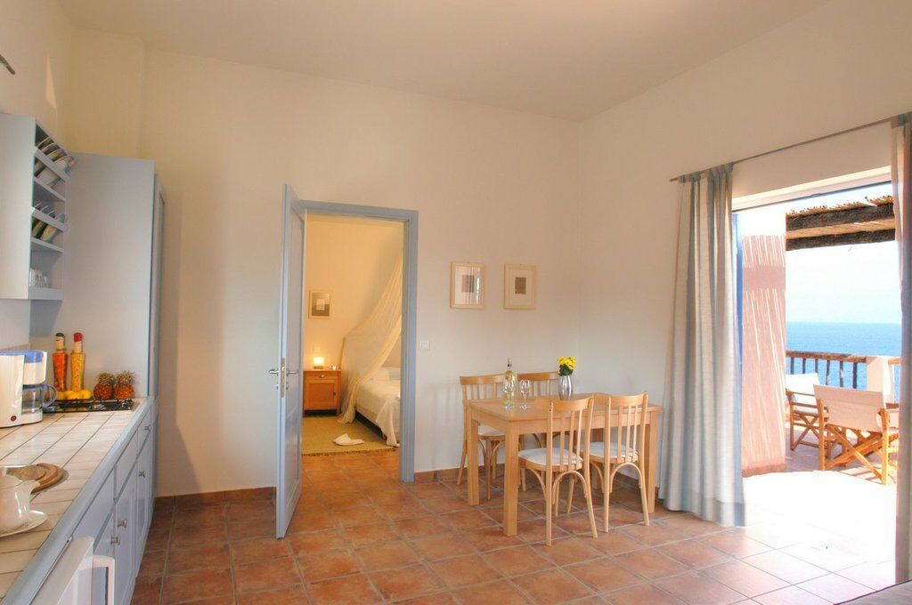 Candia Park Village 4*