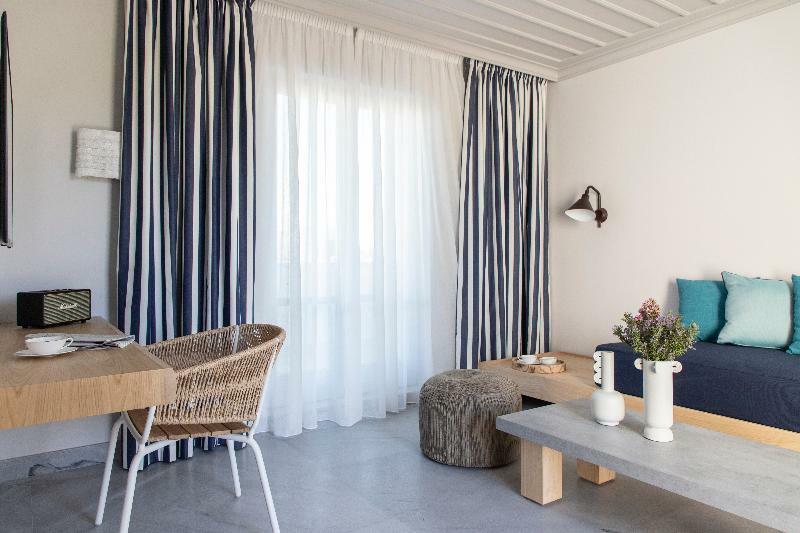 Summer Senses Luxury Hotel Parikia (Paros)
