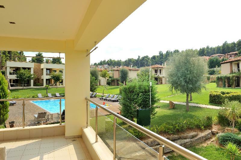 Polyastron Place Apartment