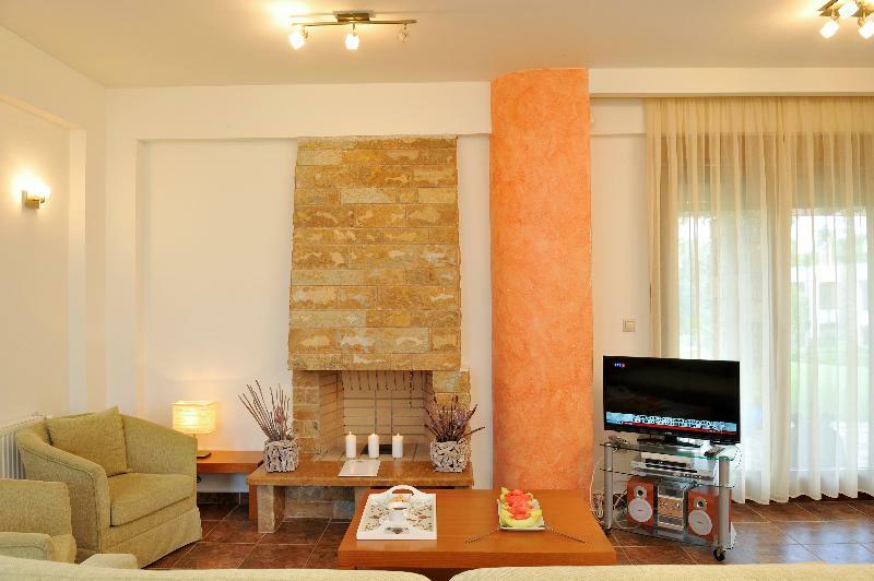 Polyastron Place Apartment *