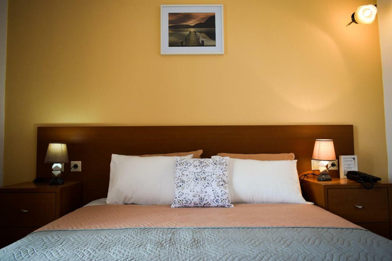 Glaros Blue Hotel