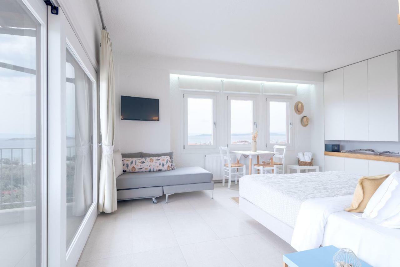 Almira Luxury