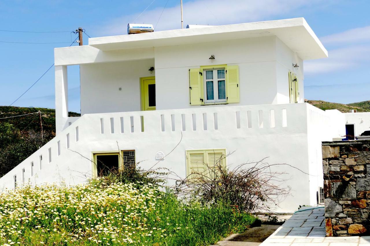 Serifos * Livadi (Serifos)