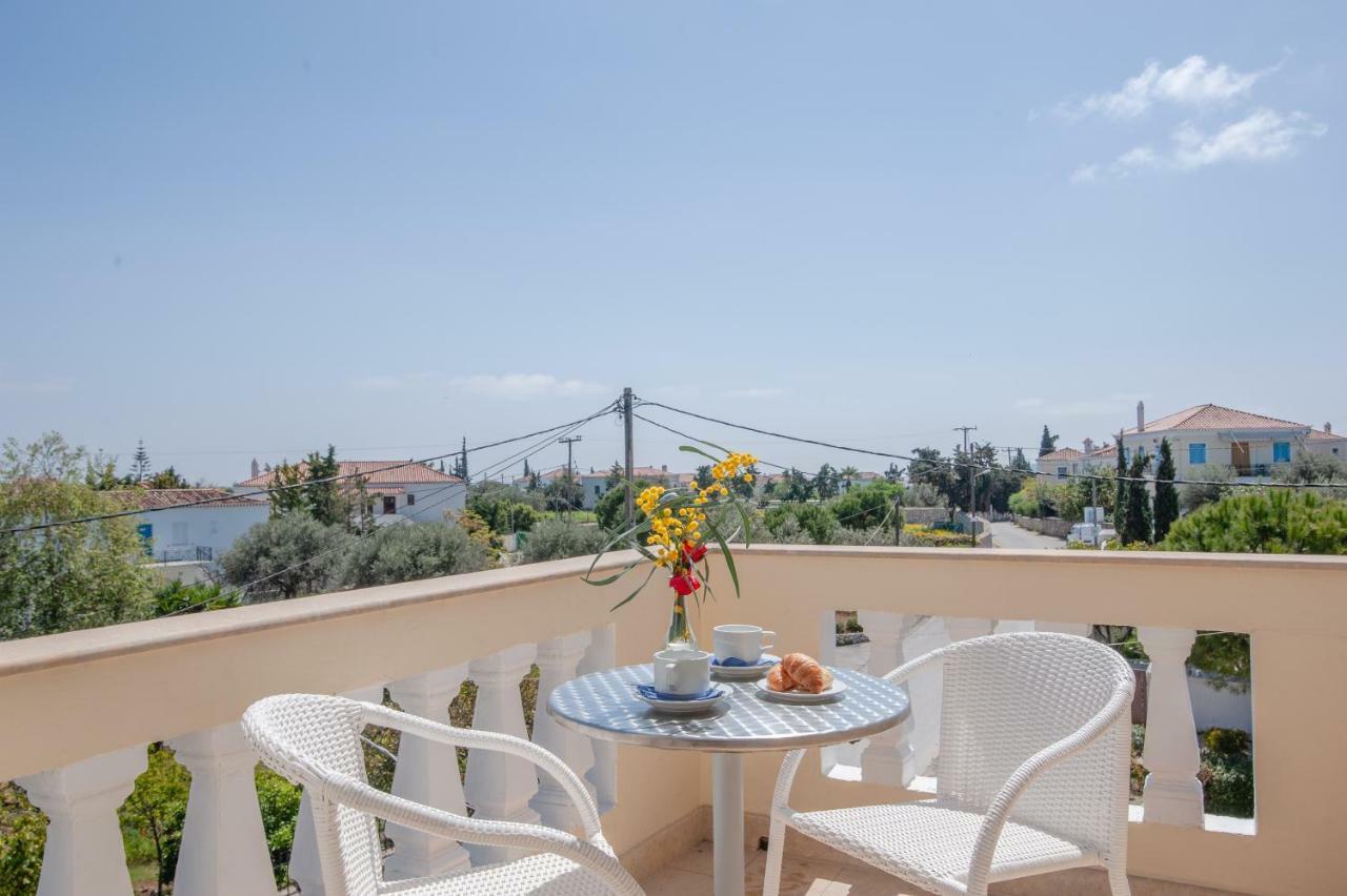 Mimoza Spetses Town
