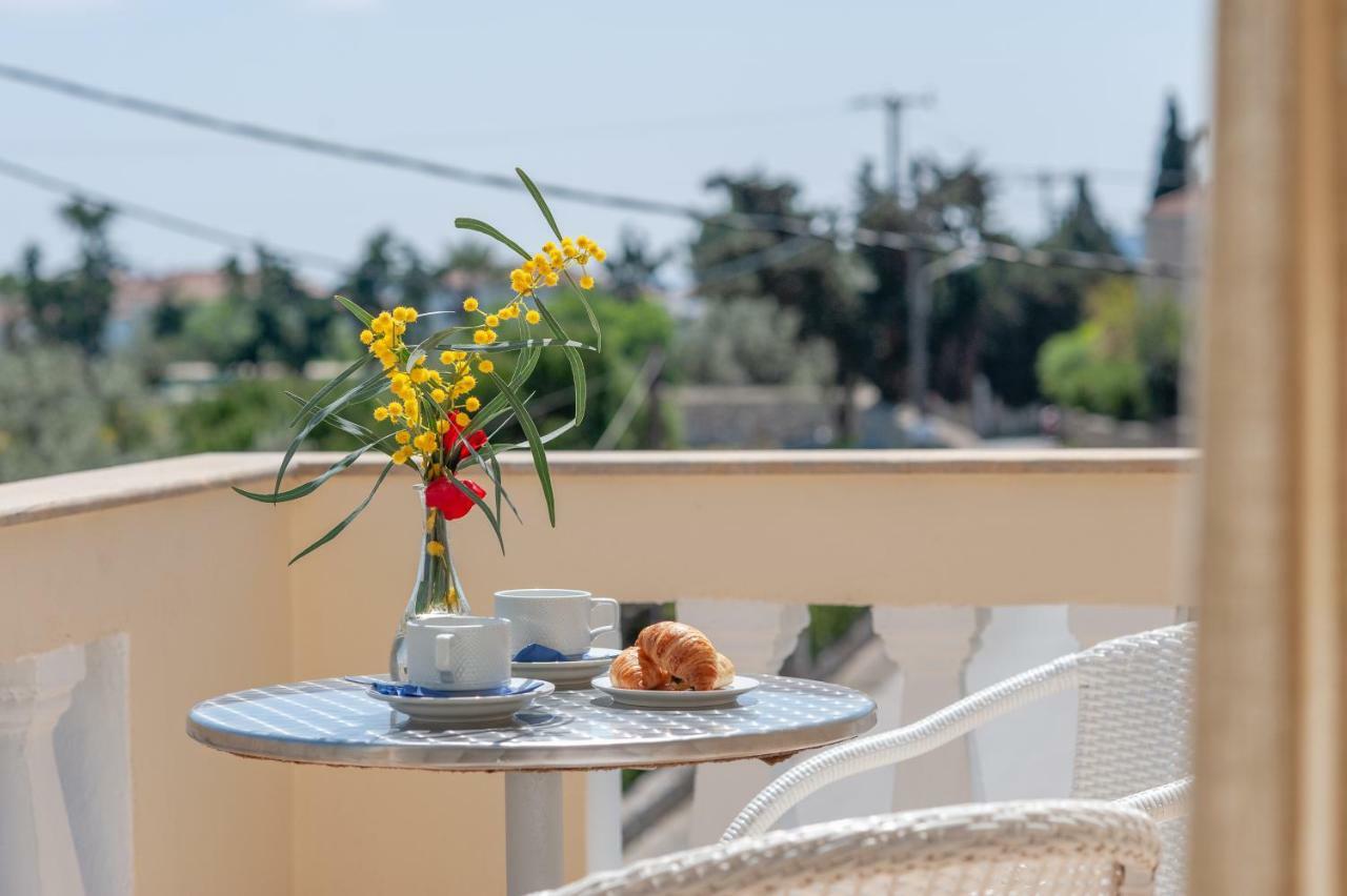 Mimoza Spetses Town