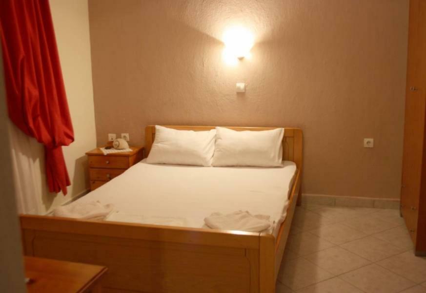 Flora Bed & Breakfast Porto Koufo
