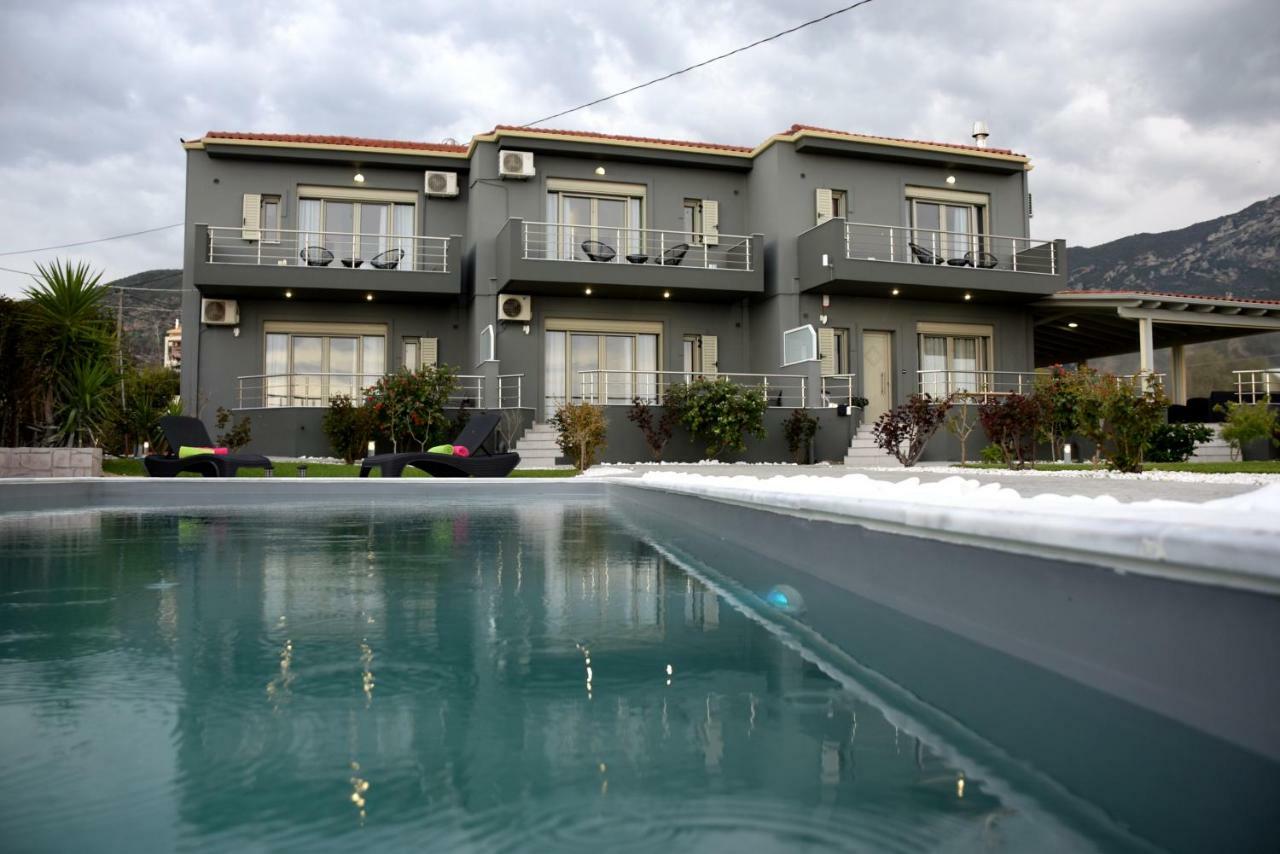 Isola Aparthotel *