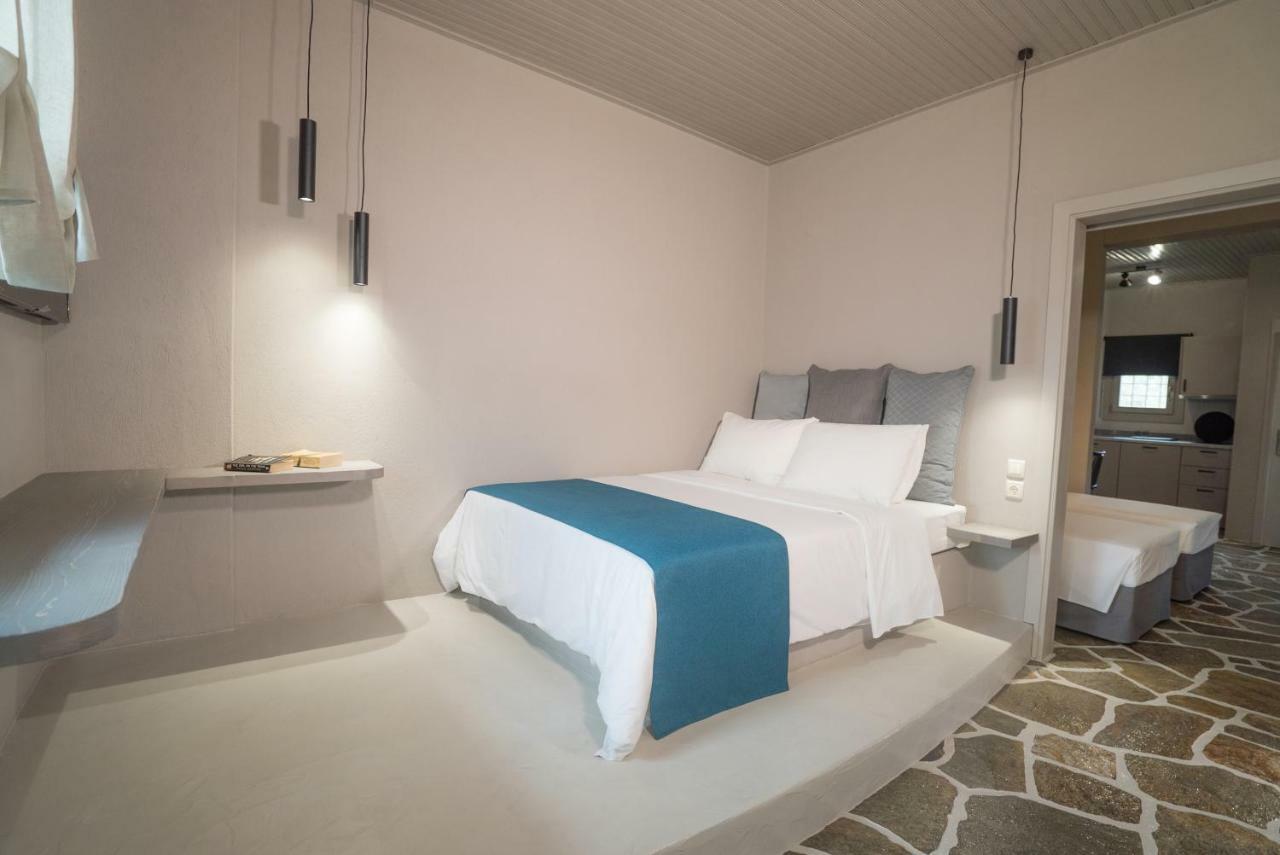Melies- Seaside Boutique Chorto