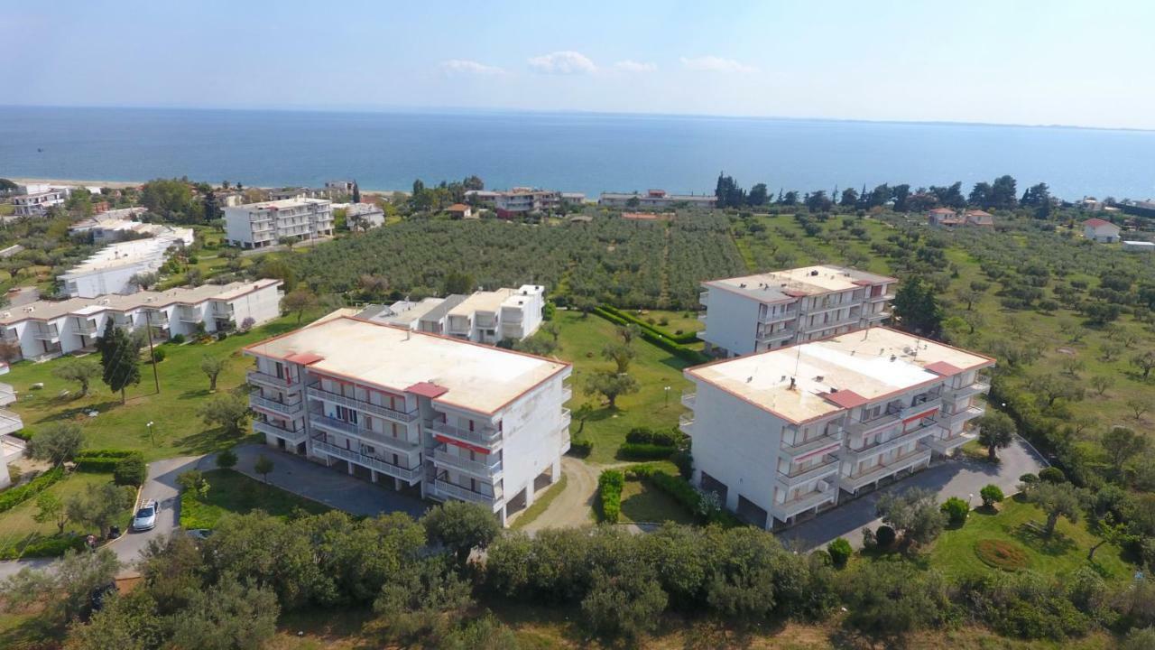 Gerakina Coast