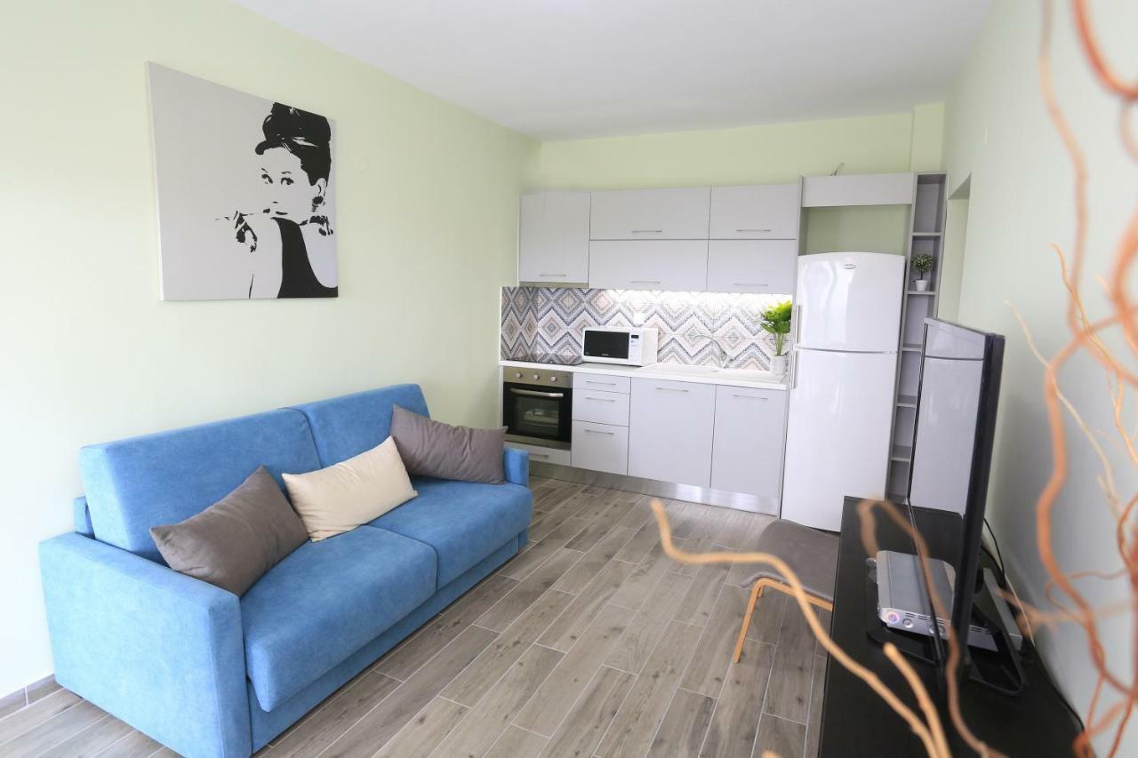 Gerakina Coast Apartment