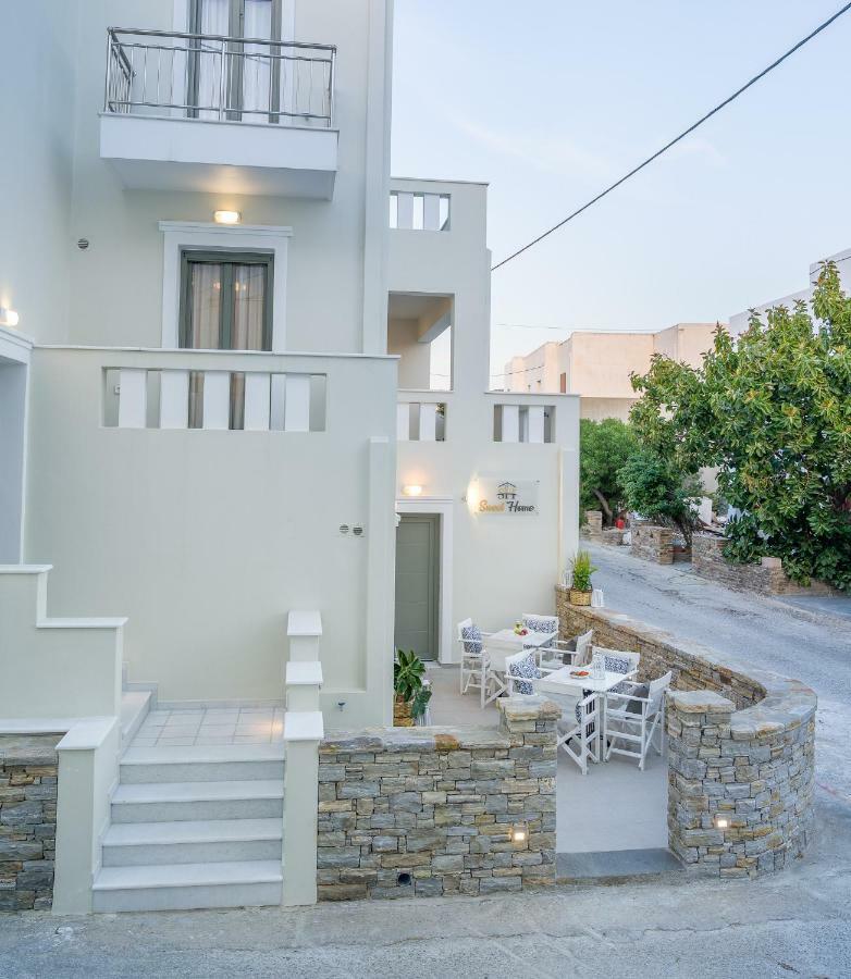 Sweet Naxos 3*