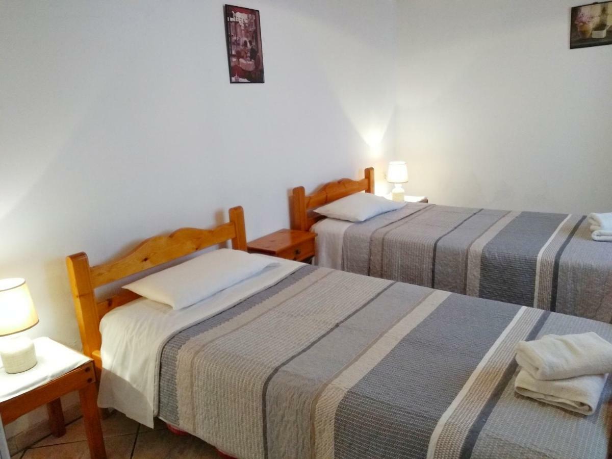 Apartment Irini Studios *