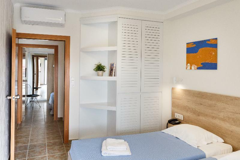 Marialena Hotel 2*
