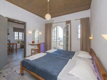 Manias Aparthotel