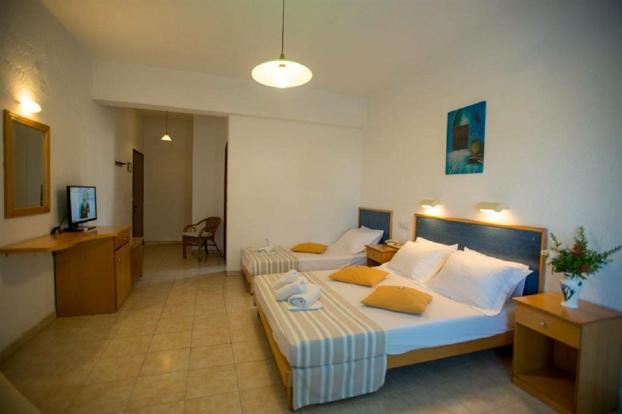 Hotel Neos Ikaros 2*