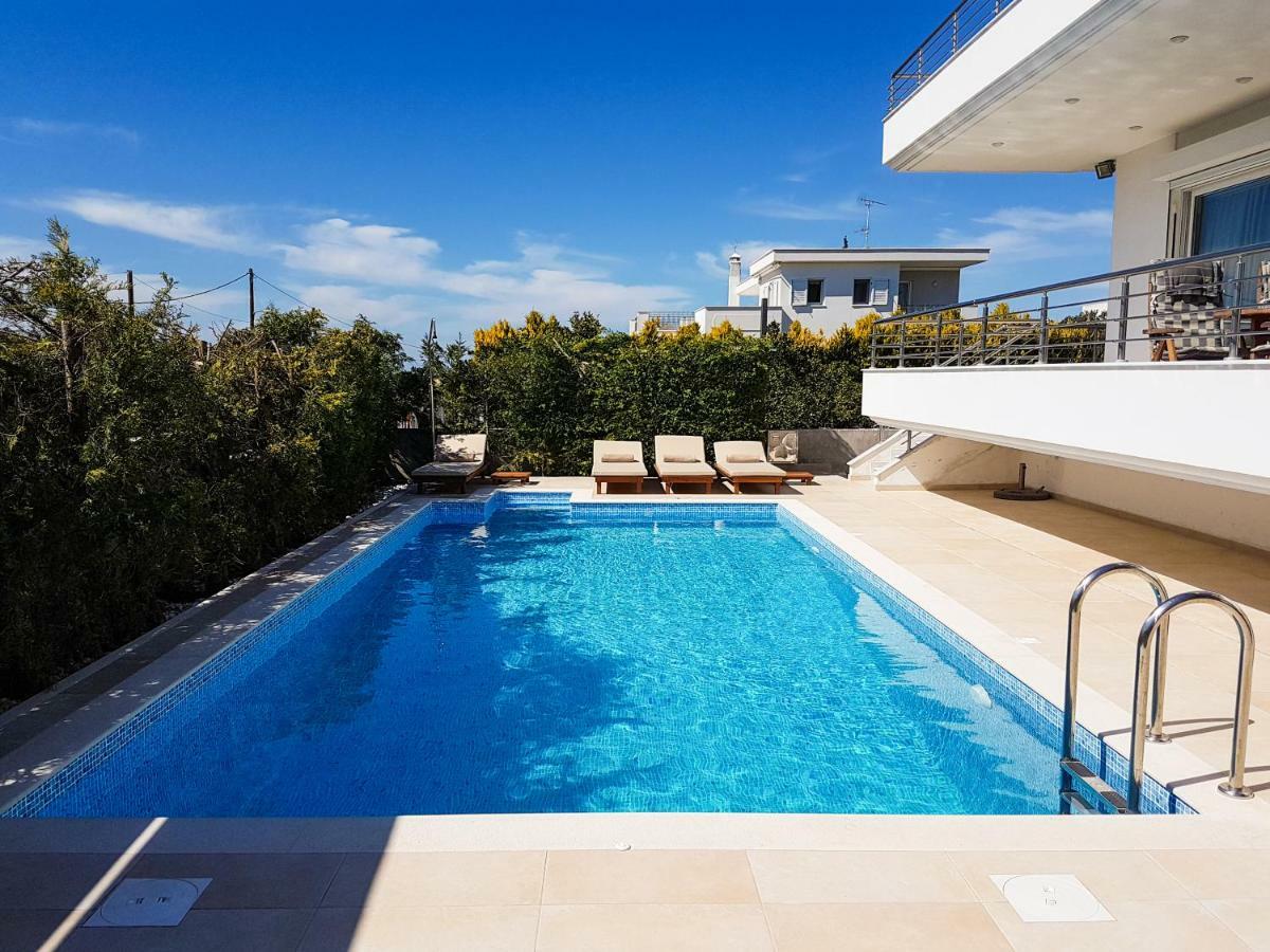 Luxury With Private Heated Pool Villa *