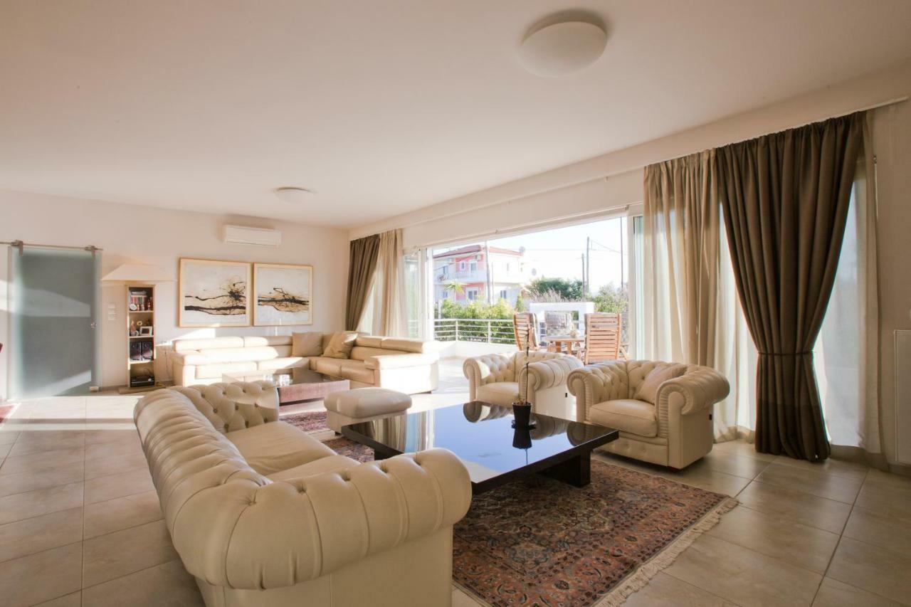 Luxury With Private Heated Pool Villa Loutraki (Corinthia)