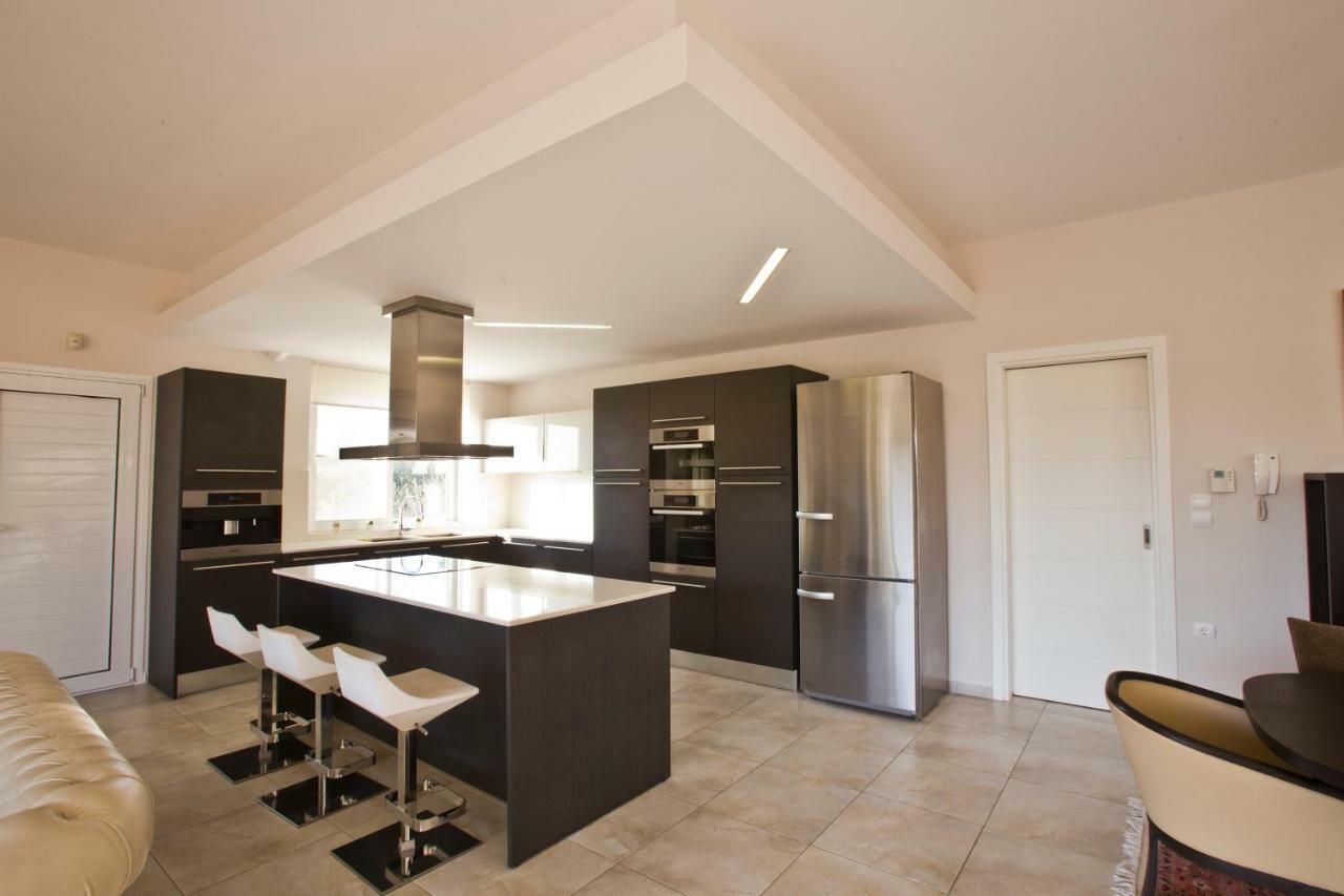 Villa Luxury With Private Heated Pool