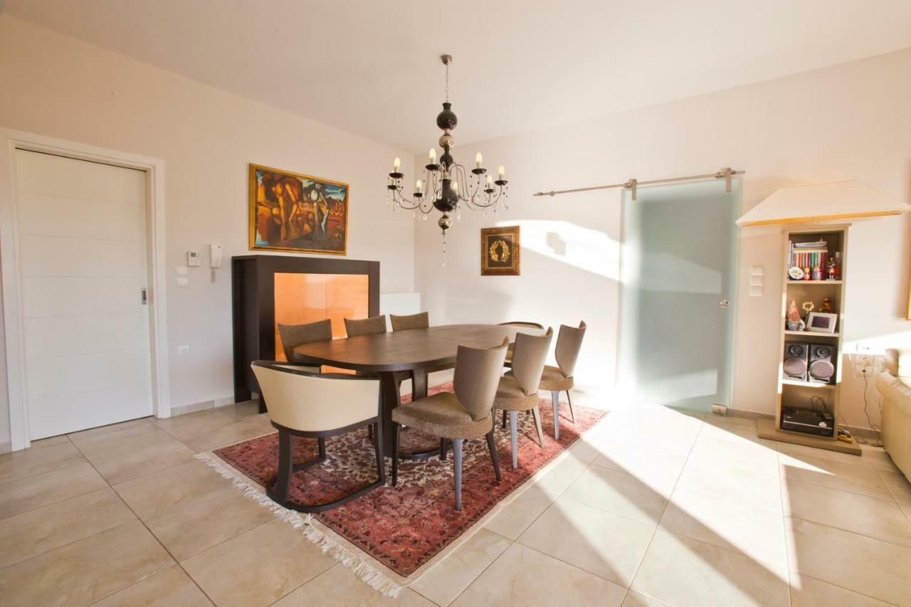 Villa Luxury With Private Heated Pool Loutraki (Corinthia)