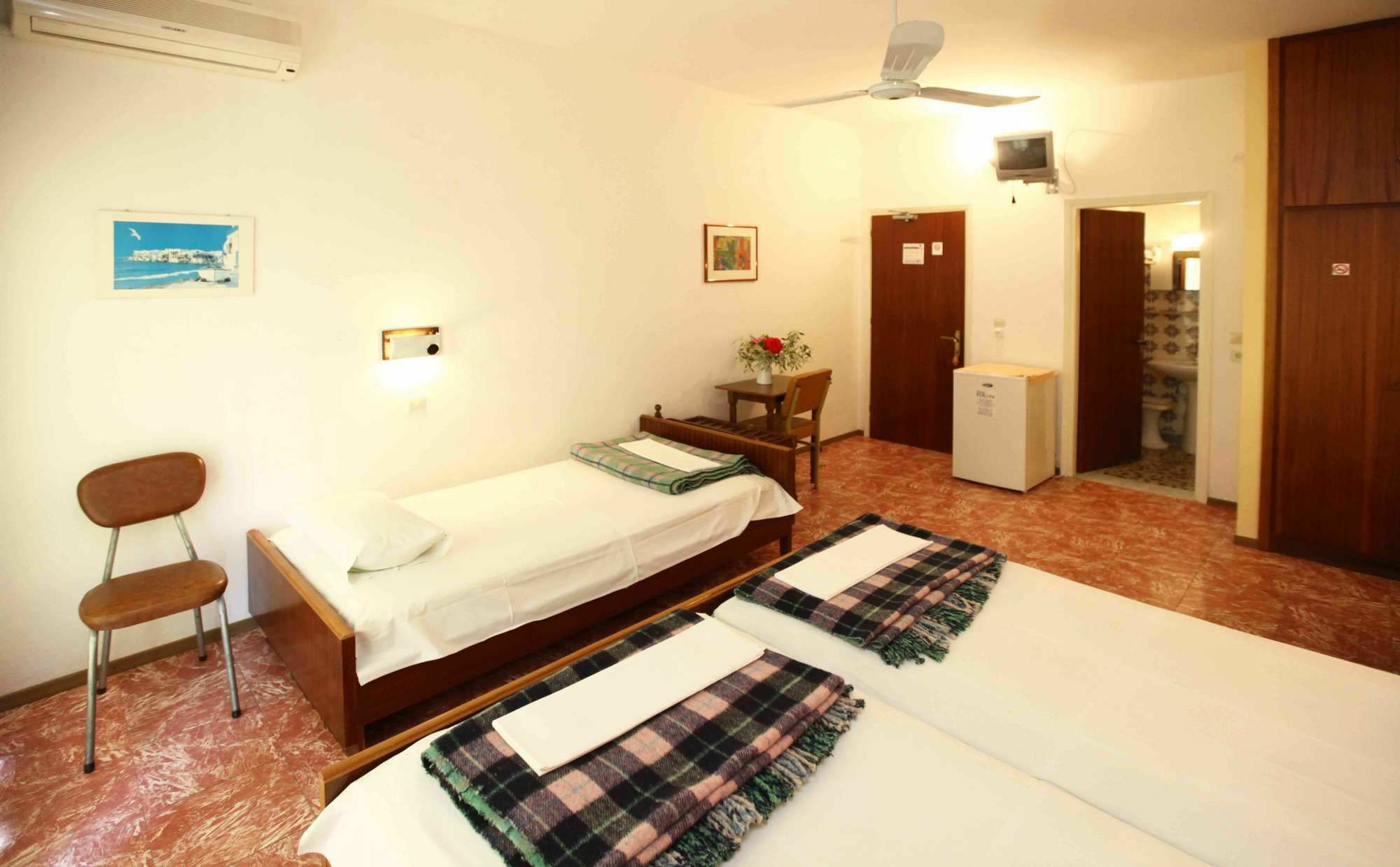 Europa Hotel 2*