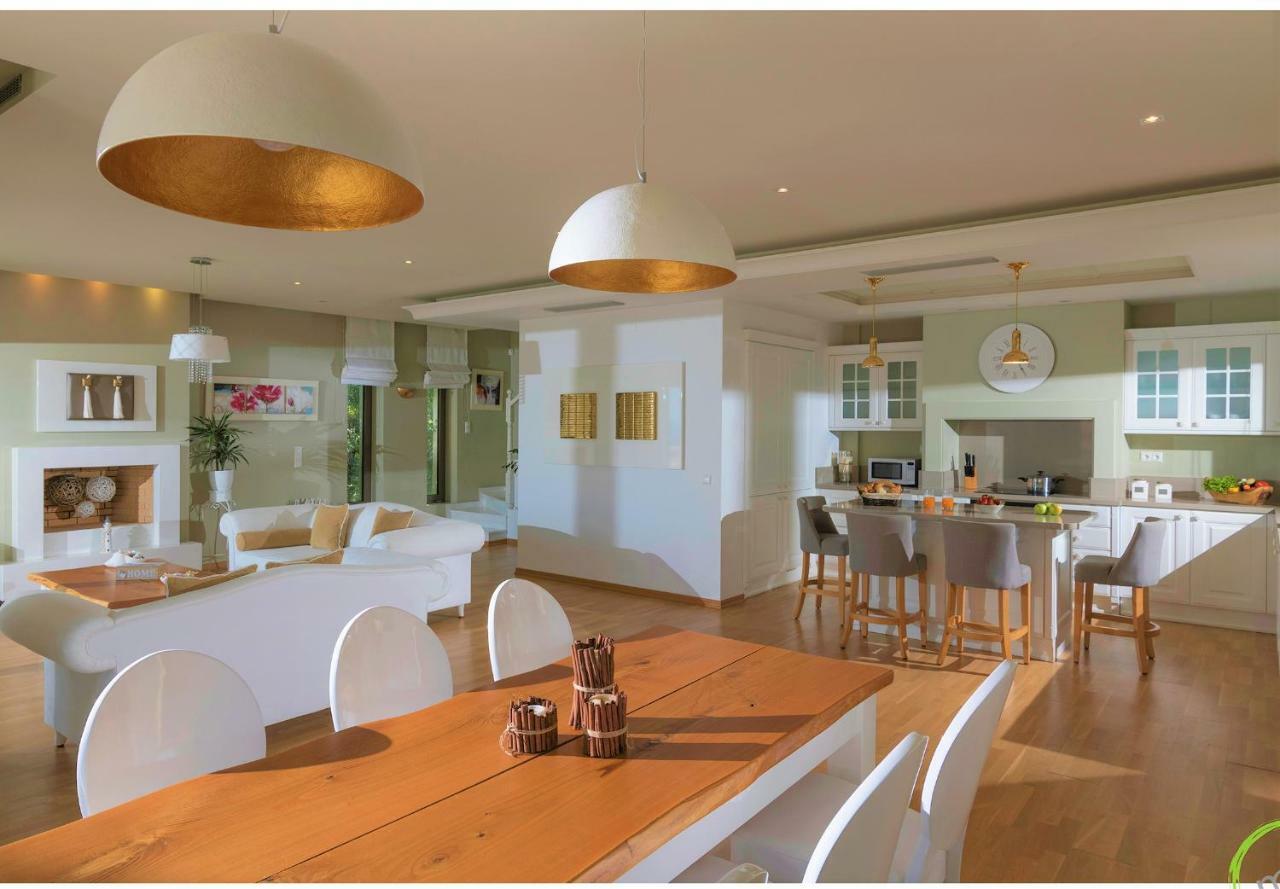 Irida Luxury With Sea View