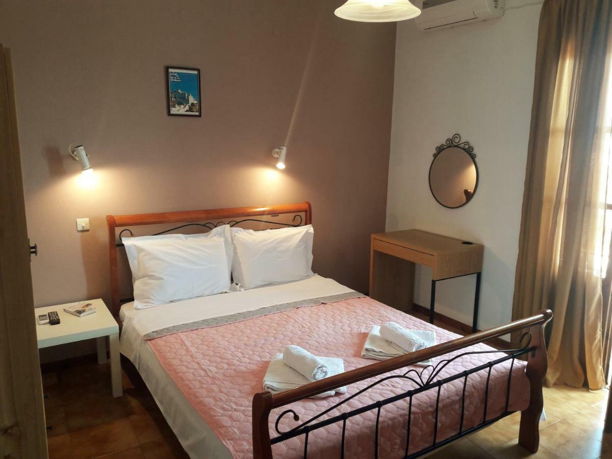 Kastro Studios * Skopelos Town