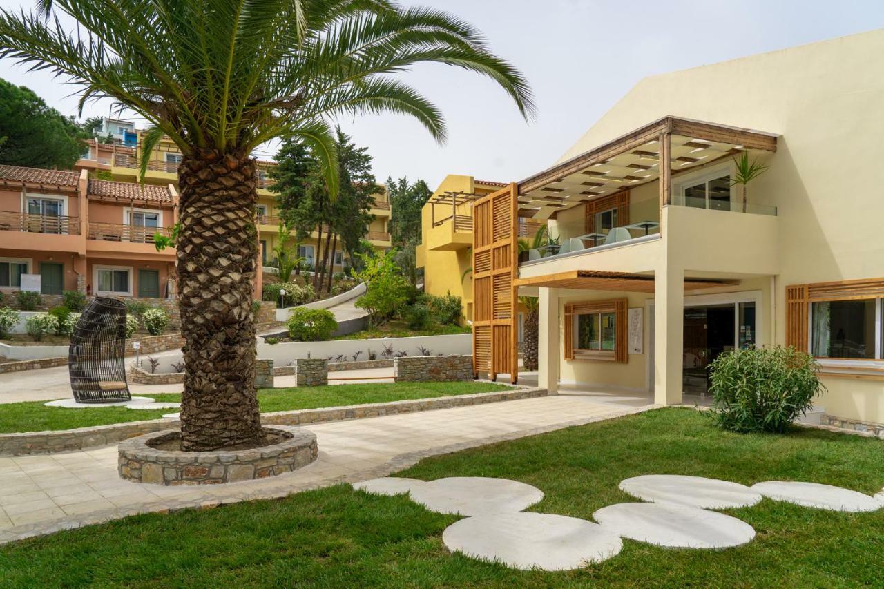 Zoe Hotel, Trypiti & Hive Water Park Hotel 4*