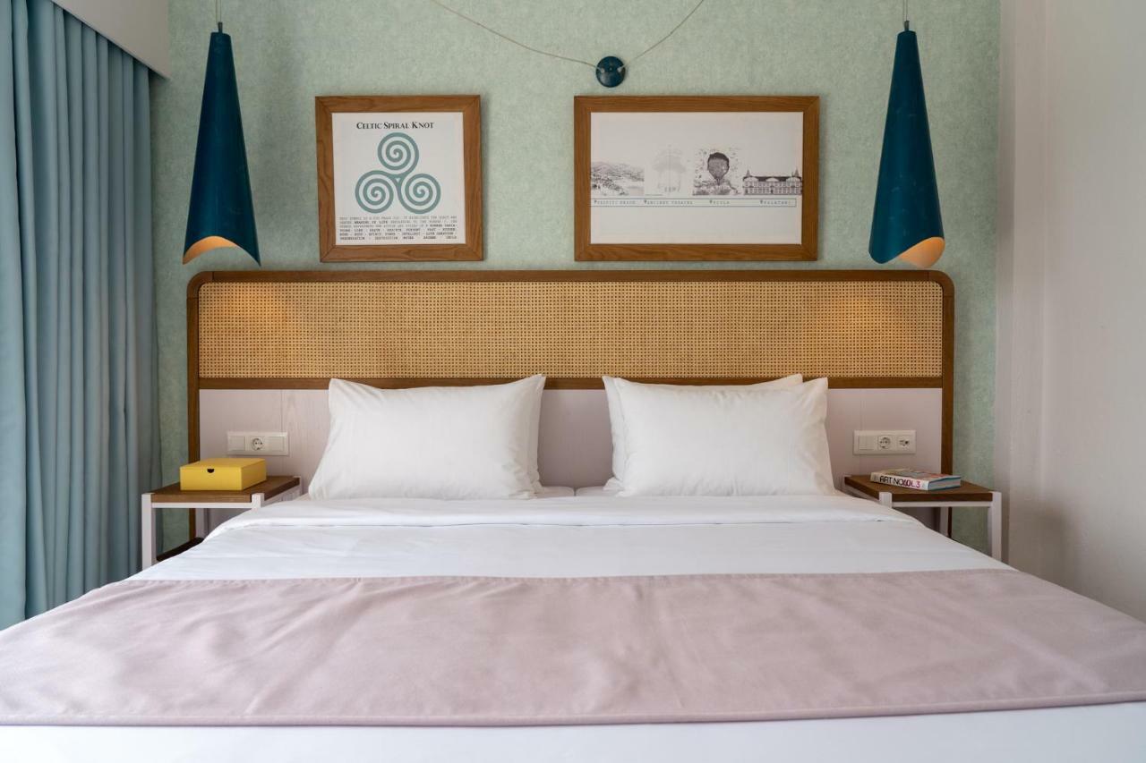 Zoe Hotel, Trypiti & Hive Water Park