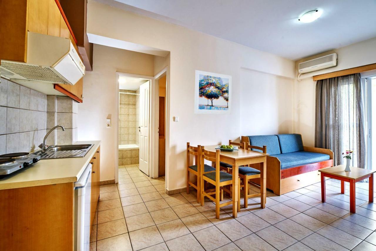 Veronica Aparthotel 3*