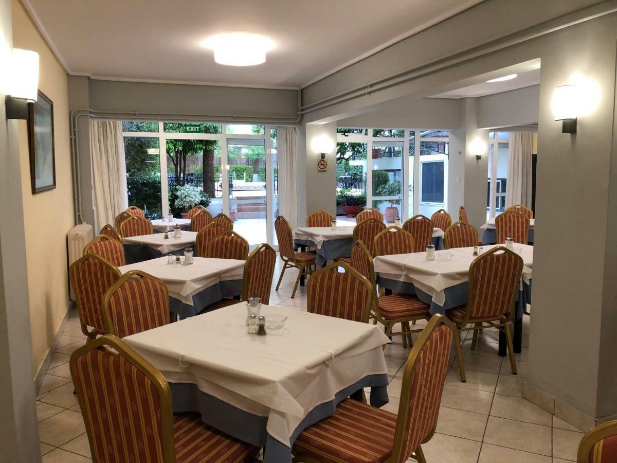 Bakos Hotel