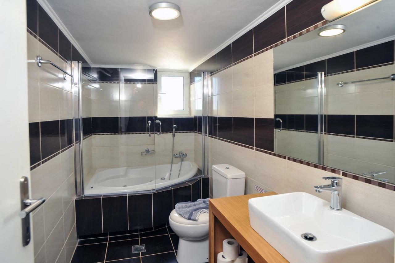 Aparthotel Mithos Premium