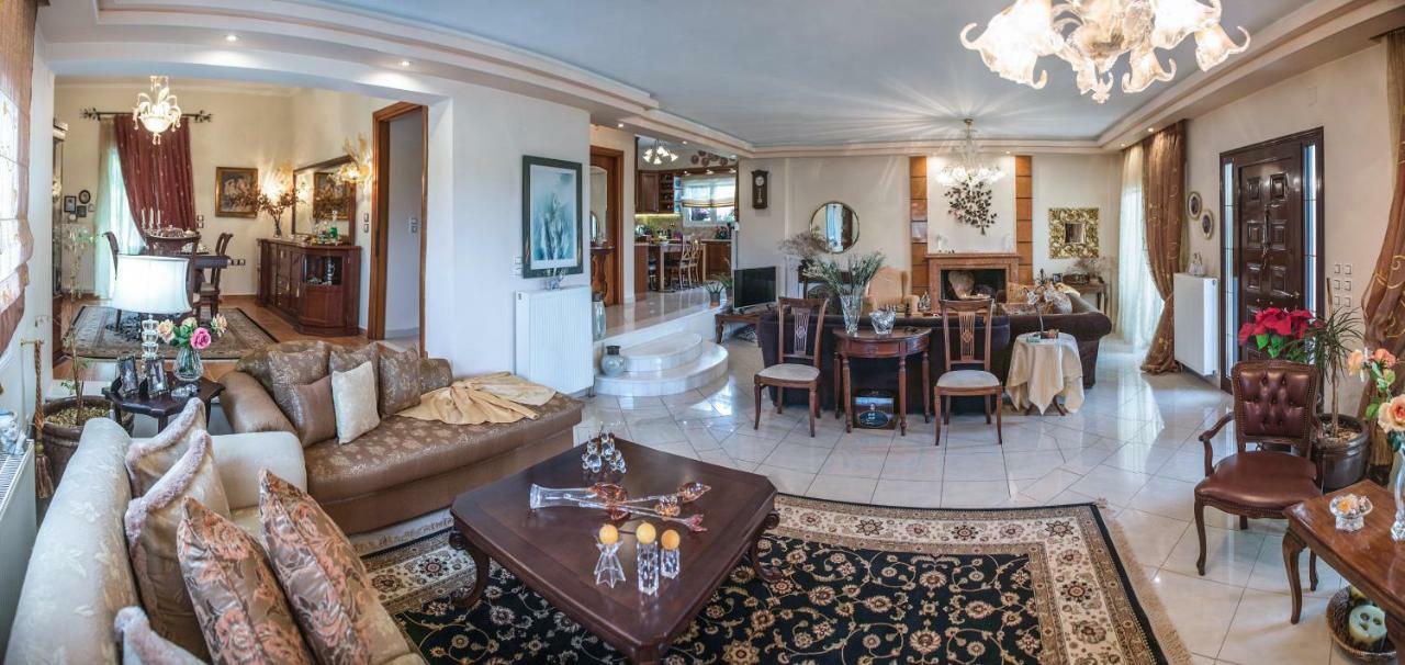 Virginia Villa *